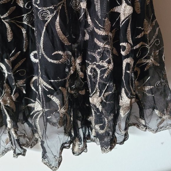 Stunning Black skirt with gorgeous gold embellished embroidery - Picture 2 of 3